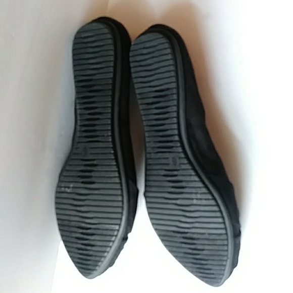 Kelly & Katie black faux-suede flats-sz 6 - Picture 6 of 7